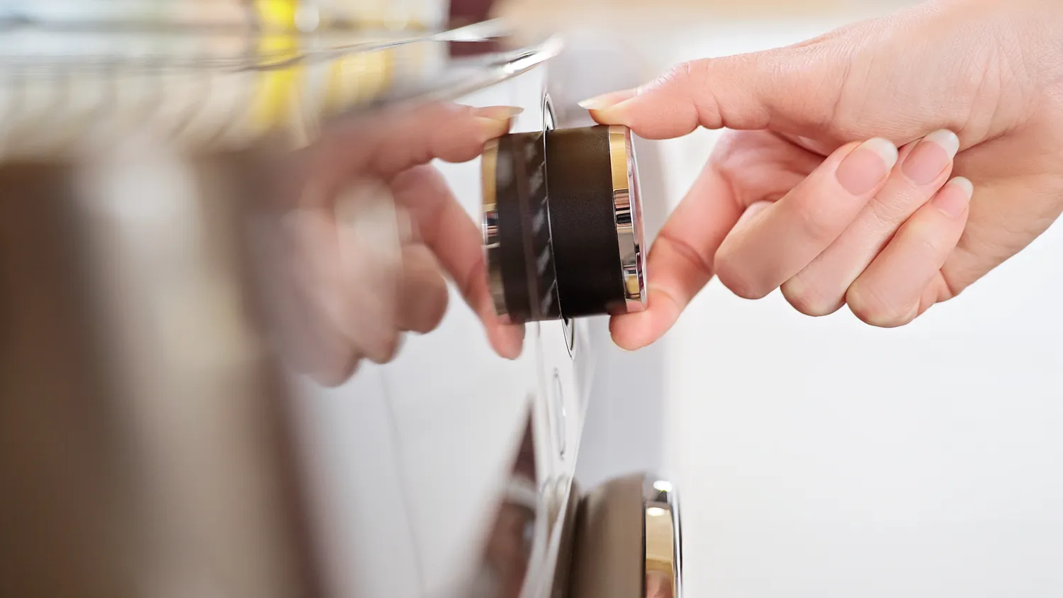 Paspauskite šiuos 2 mygtukus ir skalbimo mašina išsivalys pati