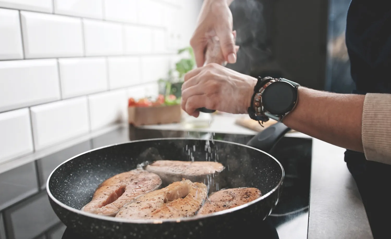 Kaip teisingai kepti žuvį keptuvėje?