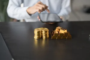 Tauriųjų metalų bumas virto chaosu