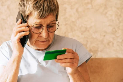 Sukčiai išviliojo pinigus