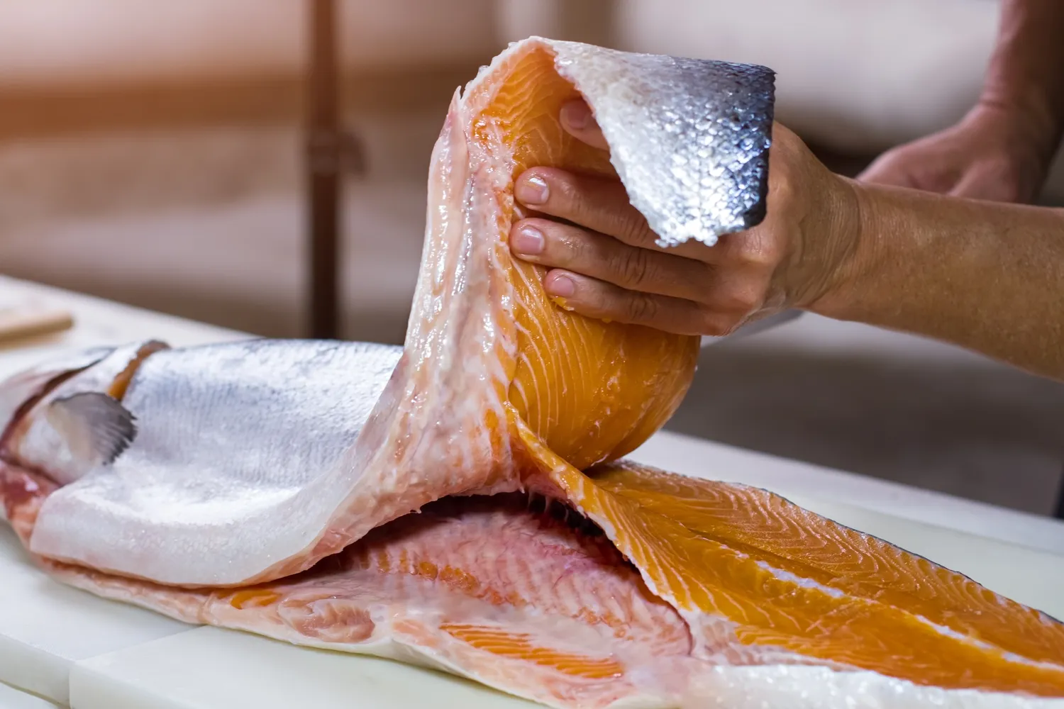 Skrodžiama lašišos filė