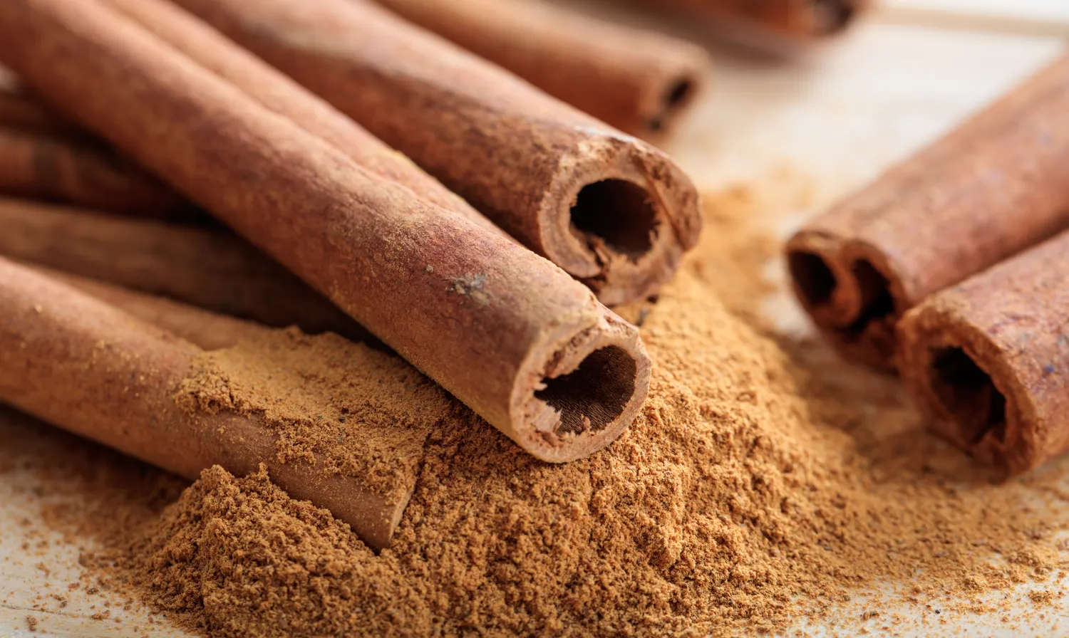 Cinamonas gali tapti puikia natūralia trąša