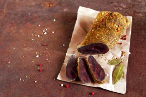 E raidės mėsos gaminiuose